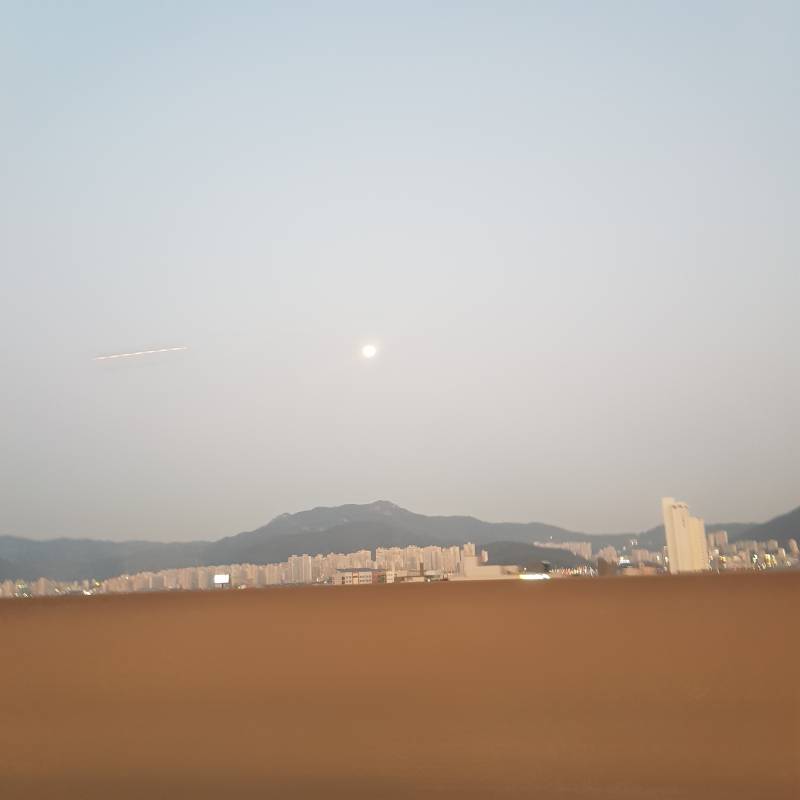 달 사진 티즈 | 인스티즈