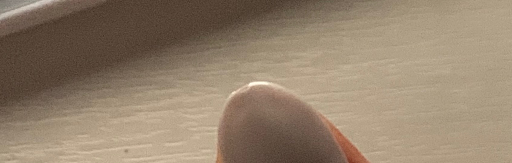 오엠쥐 네일 진짜 개똥만큼 살짝 깨졌다,,(눈물) | 인스티즈