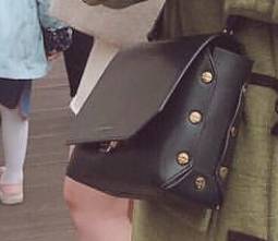 가방 잘아는 익들 이 가방 뭘까... | 인스티즈