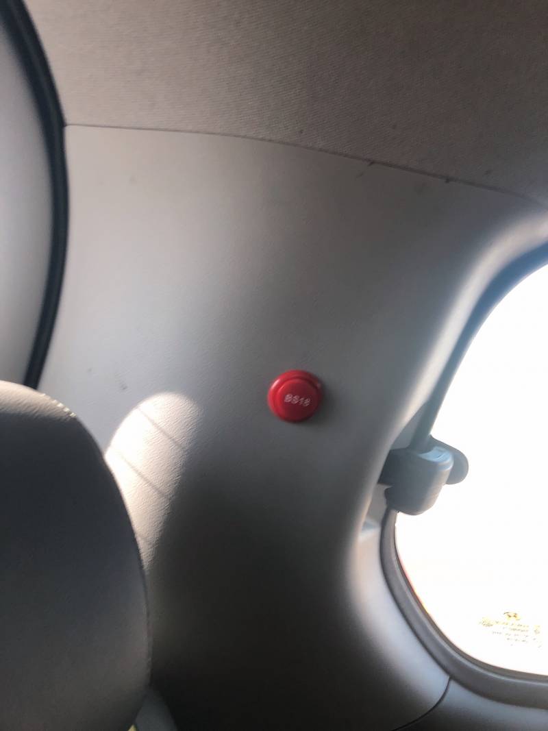 요즘 차에서 내리기전에 무조건 해야하는 거!!! | 인스티즈