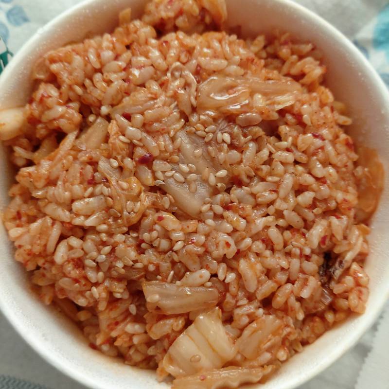 김치볶음밥 먹는당 | 인스티즈