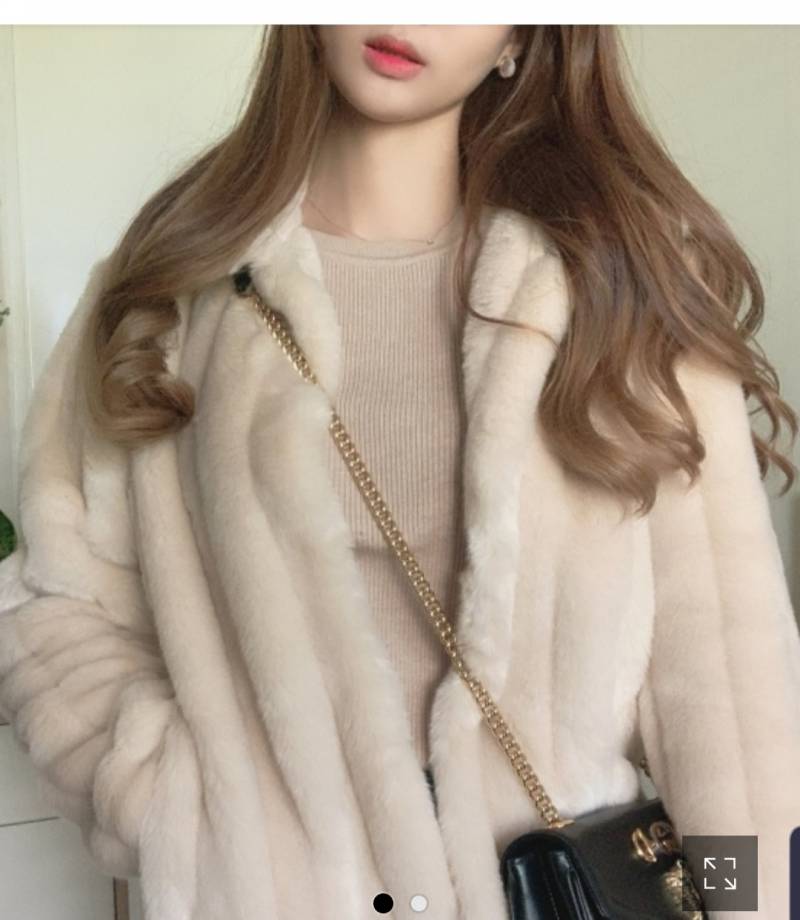 대딩익들아 이런 옷 입고 다니는 거 봤니? | 인스티즈