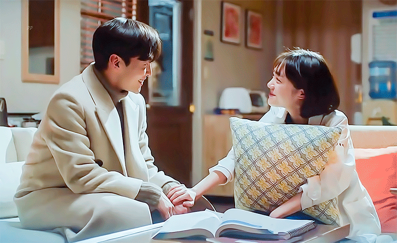 오늘 은탁아름 손잡는거 본다~!~!! | 인스티즈