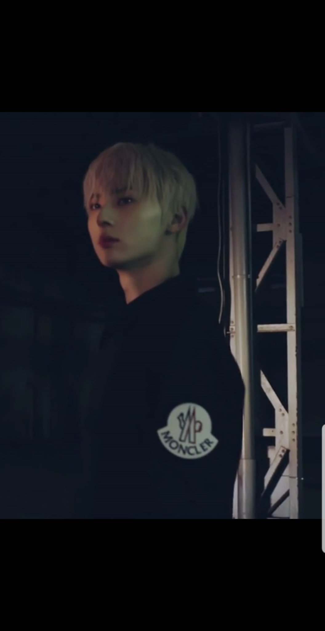 세상사람들아 황민현 미쳤다고요ㅠㅠㅠㅠㅠㅠㅠㅠ | 인스티즈