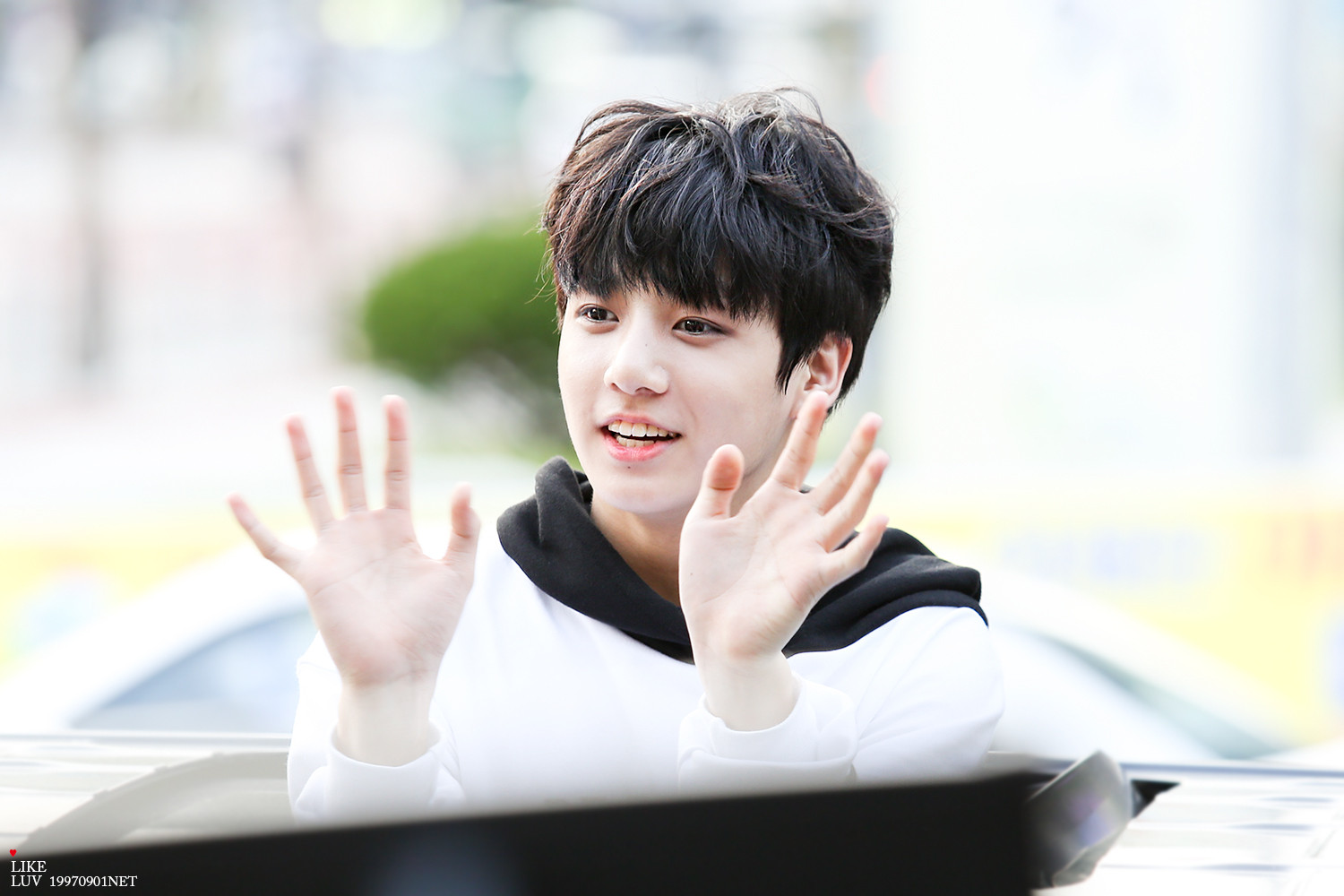 방탄 정국 형들이나 팬들이 약간 서운한말 하면 막내모먼트 드러나는거 넘 귀여움 | 인스티즈