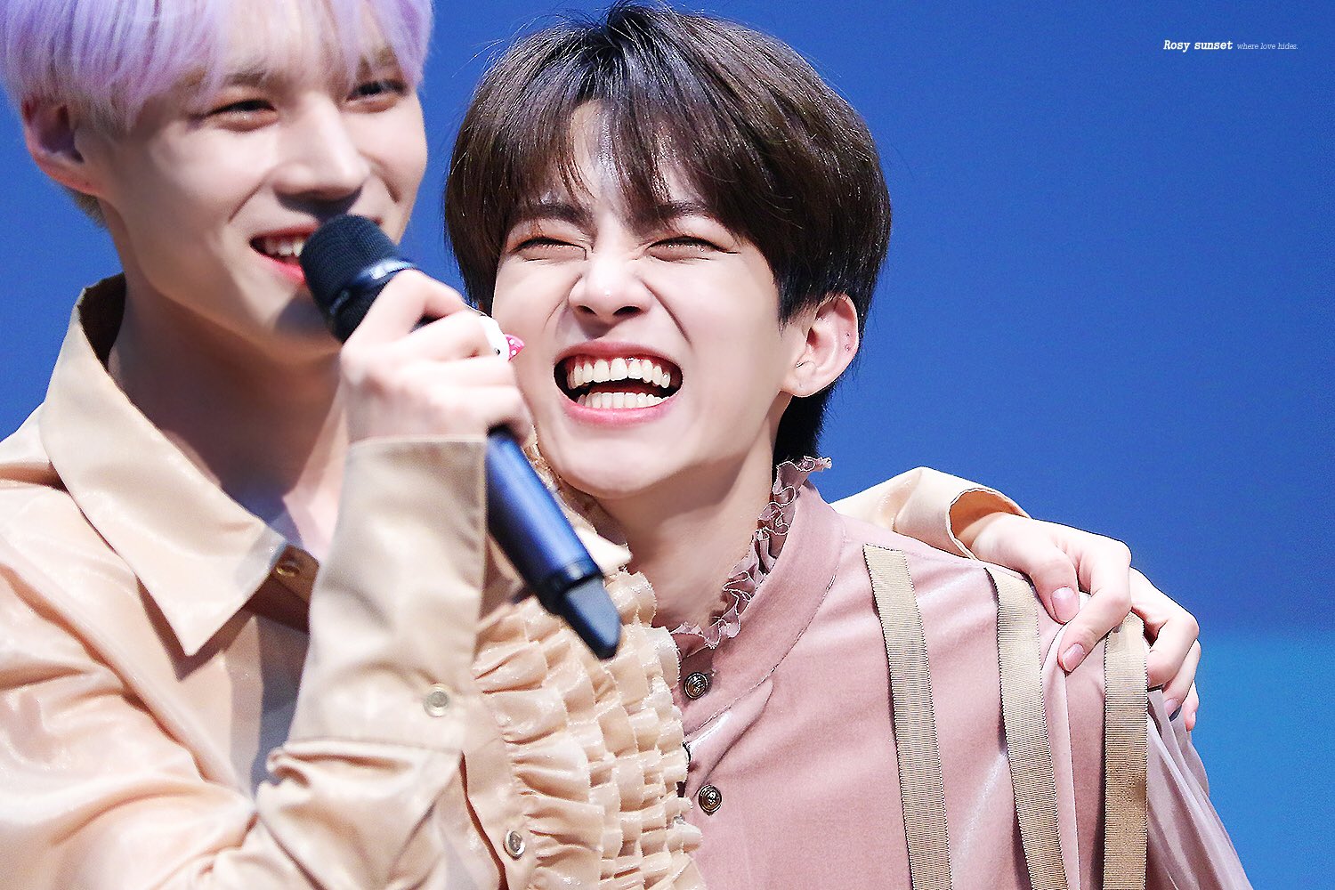 빅톤 막내 수빈이 웃는거 찐귀야ㅜㅜ | 인스티즈