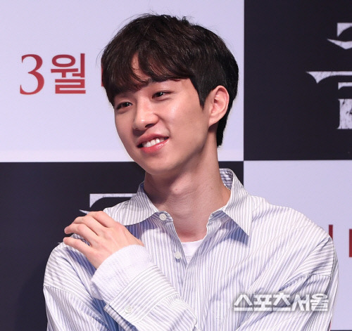 신인배우인줄 알았는데 첫 장편영화 데뷔한 감독이래 | 인스티즈