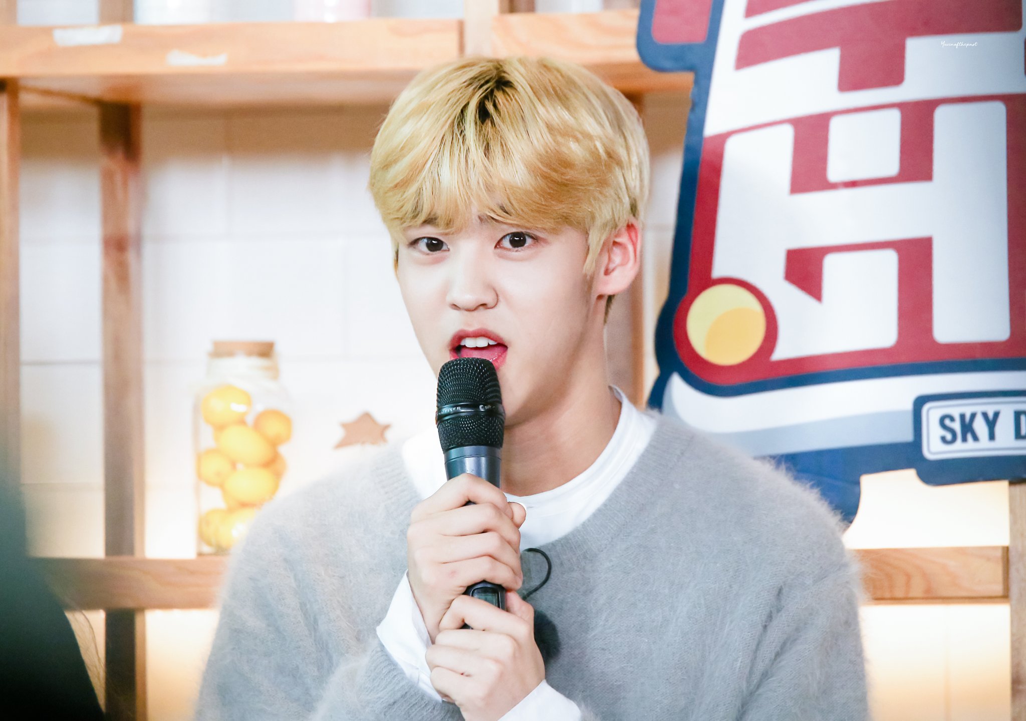 송유빈 금발 당장 할생각은 없다 하더라도 언젠가는 해주겠지.....? | 인스티즈