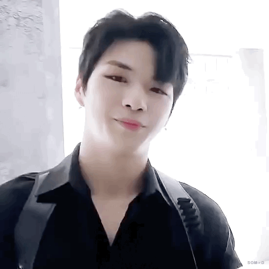 강다니엘 흑발기념 흑발 털이 | 인스티즈