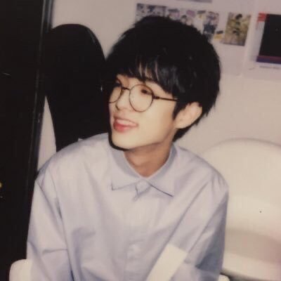 이 사람의 턱이 날 미치게ㅎㅏㄴ다... | 인스티즈