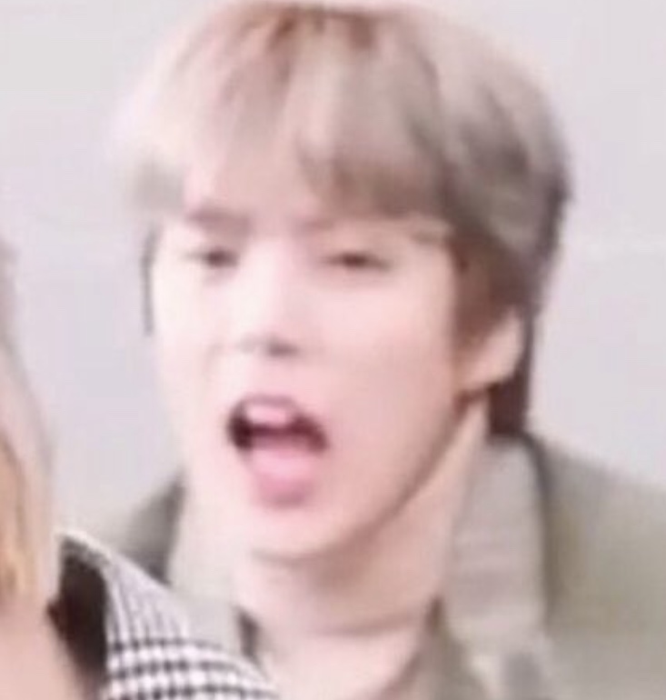 저화질일 때 빛나는 이민혁 앞니 | 인스티즈