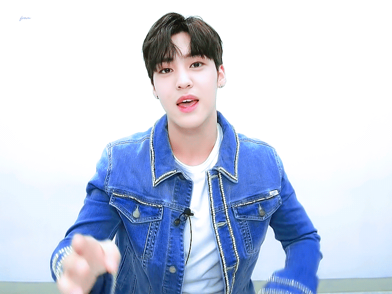 의외로 사람들이 98인지 모르는 아이돌 | 인스티즈