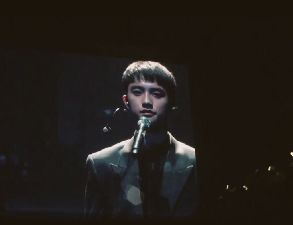 도경수 이거 진지한데 귀여워서 깨물어버리고 싶음 | 인스티즈