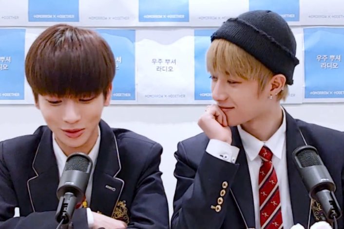 ㄱ 나이는 다른데 학년은 같은 내씨피들 사랑해🥰 | 인스티즈