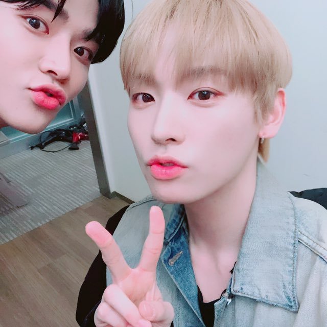 대쩡 셀카 모음 | 인스티즈