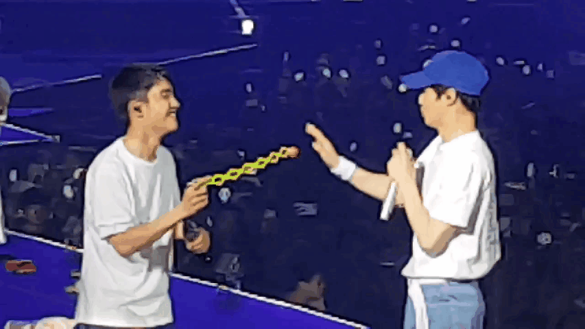 ㄱ 진짜 준면이가 경수 엄청 챙겨주는거 면뚜러면 다들 알지..?ㅠㅠ | 인스티즈