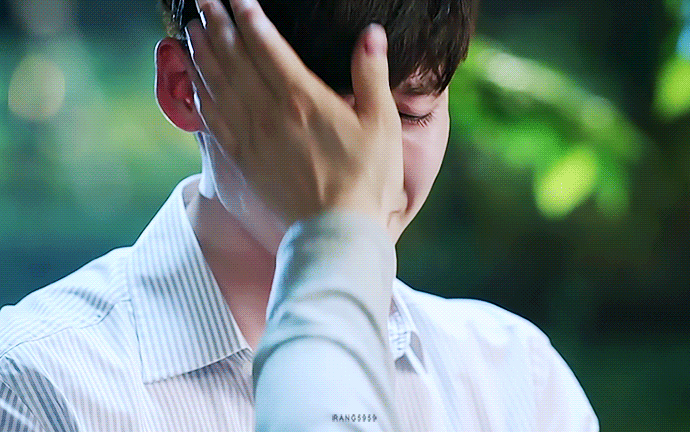 정의롭지 않고 다치지 않으며 눈물을 흘리지 않는 이종석 | 인스티즈