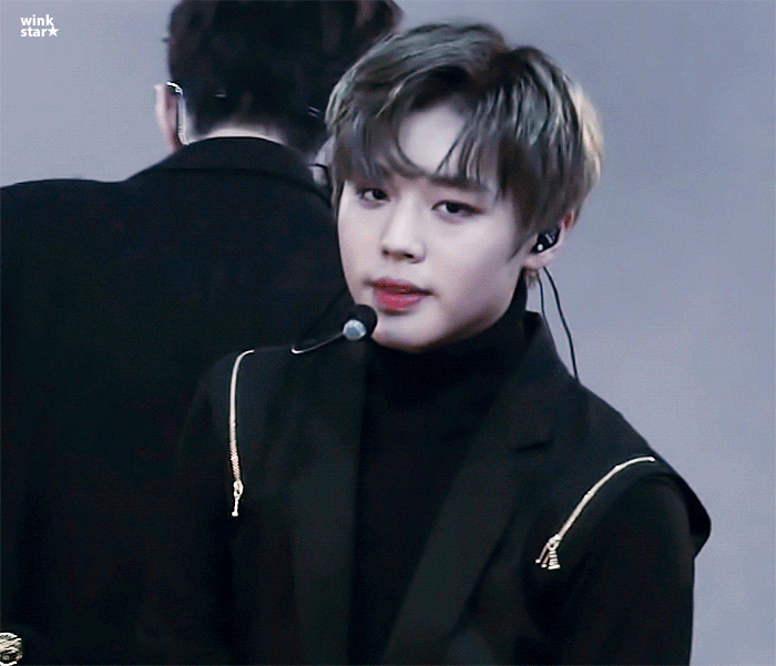 이짤 지훈이 언제적 지훈이인지 찾아줄 먕있니 😭 | 인스티즈