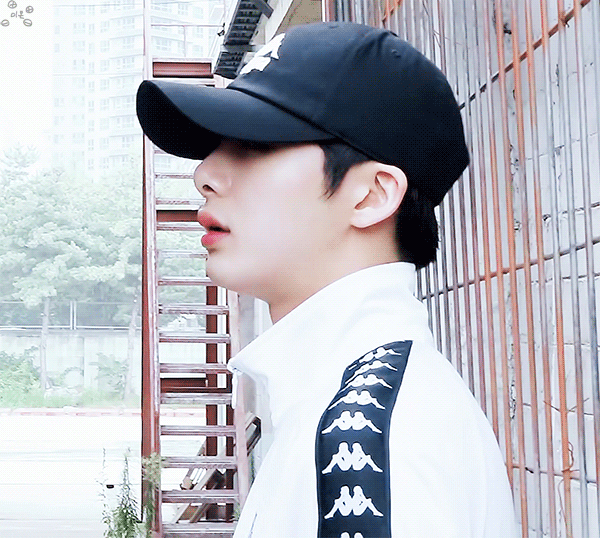 ㄱ 얘는 왼이게 른이게 | 인스티즈