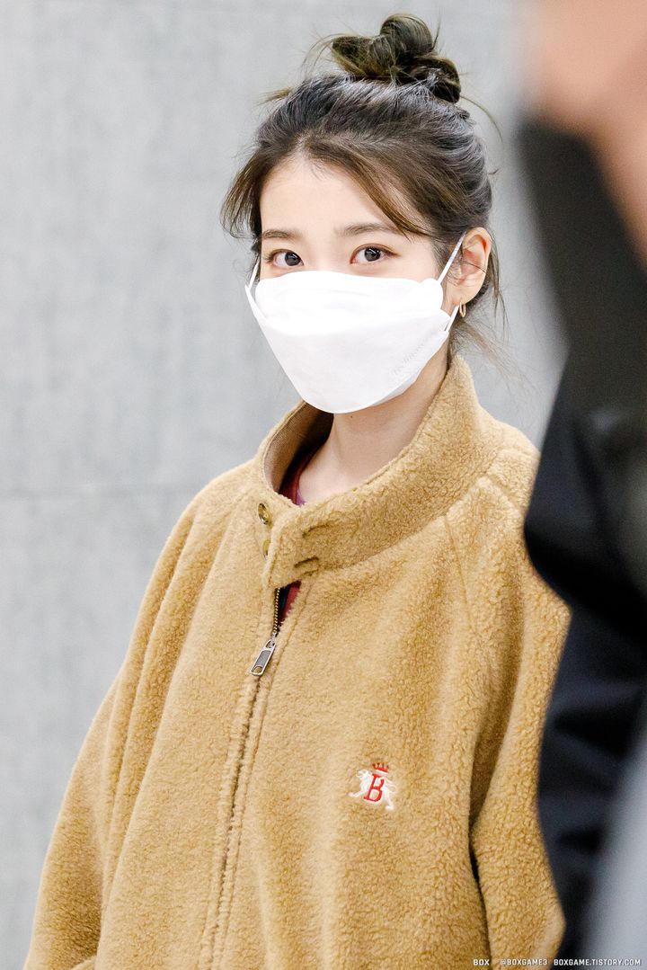 아이유 똥머리 고화질 떴다 - 인스티즈(instiz) 연예 카테고리