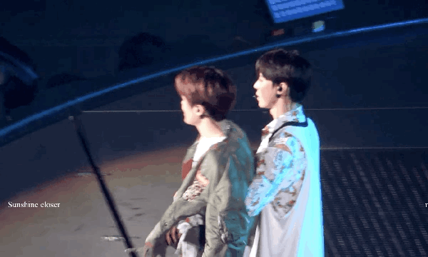 애기부부 사진 뿌리기 💛💚 | 인스티즈