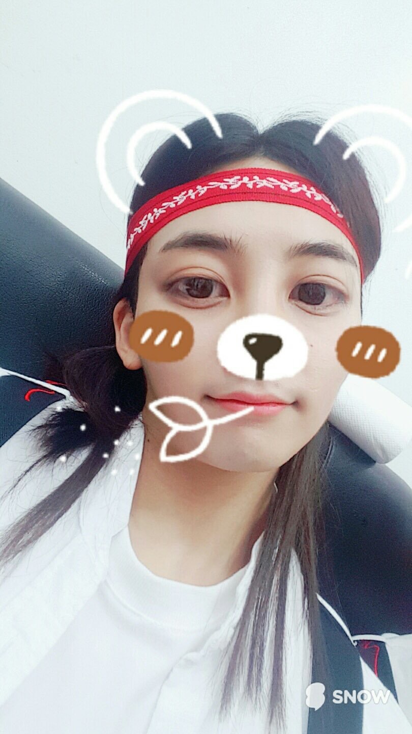 눈 큰 사람이 스노우 쓰면 안되는 극단적인 예는 윤정한 셀카가 레전드라고 생각함ㅋㅋㅋㅋㅋㅋㅋㅋㅋㅋㅋ | 인스티즈