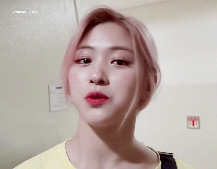 있지 류진 눈이 진짜 예쁘다 | 인스티즈