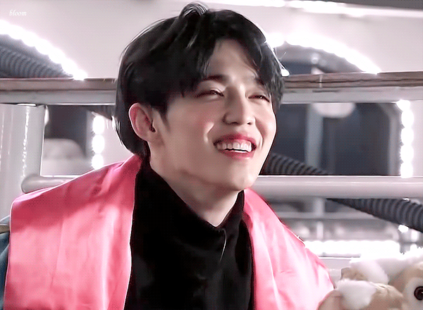 에스쿱스 웃는거 ㄹㅇ 개예쁨 | 인스티즈