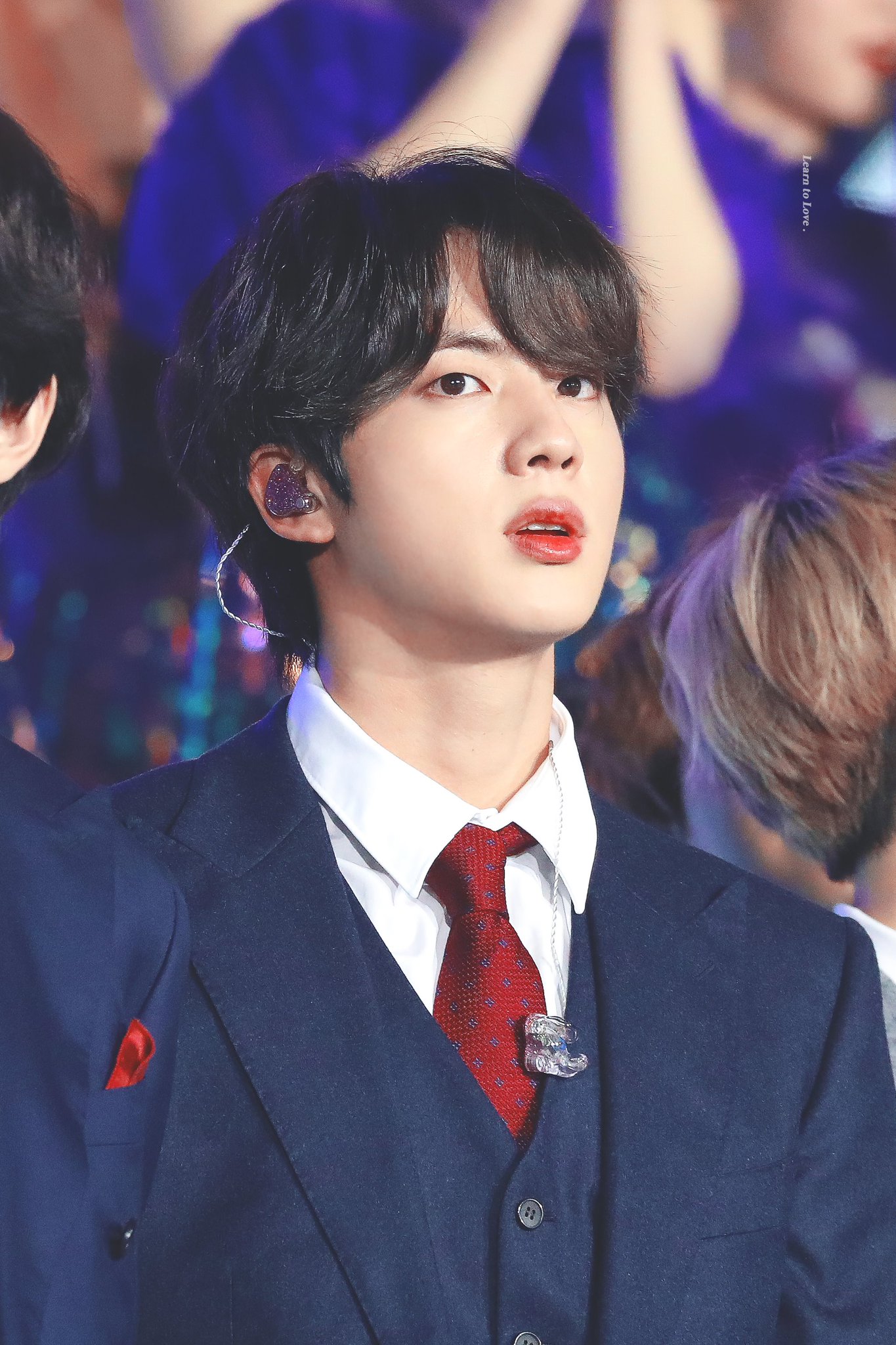 방탄 진 수트 오바..... | 인스티즈