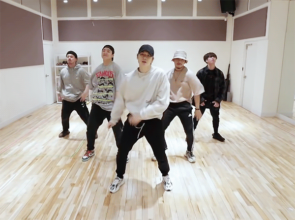 강다니엘 연습실 일년동안 변화한거 ㅋㅋㅋㅋ | 인스티즈