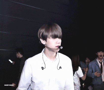 백현 이거 그 유명한 쇼챔피언 럽라 했던 날이야? | 인스티즈