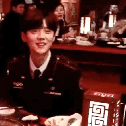 곧 루한이 생일인 기념 짤털 | 인스티즈