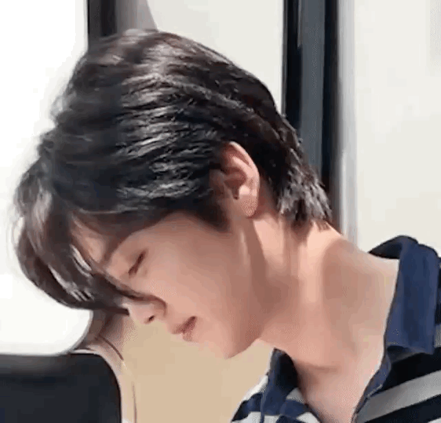 곧 루한이 생일인 기념 짤털 | 인스티즈