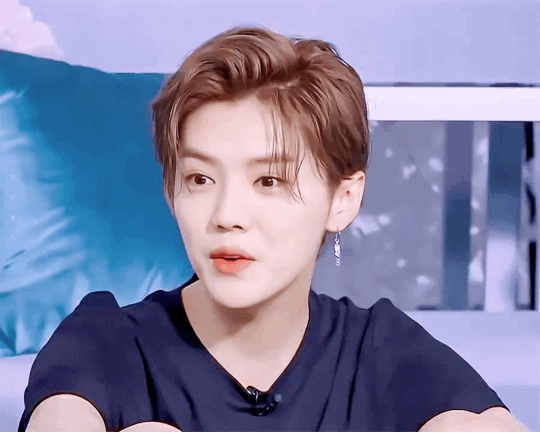 곧 루한이 생일인 기념 짤털 | 인스티즈