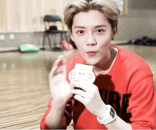 곧 루한이 생일인 기념 짤털 | 인스티즈