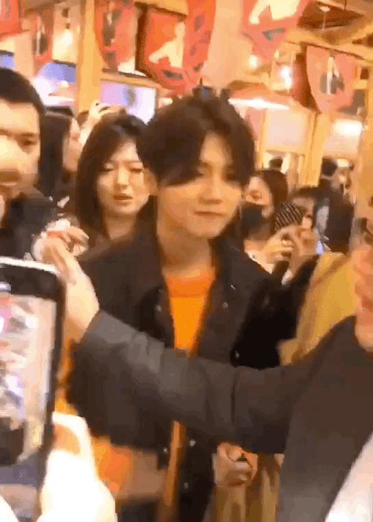 곧 루한이 생일인 기념 짤털 | 인스티즈