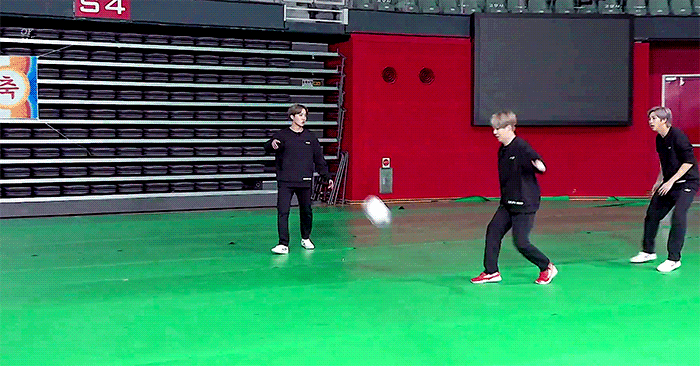 우리 애들이랑 족구해서 베스킨 한 번만 얻어먹고 싶다 | 인스티즈