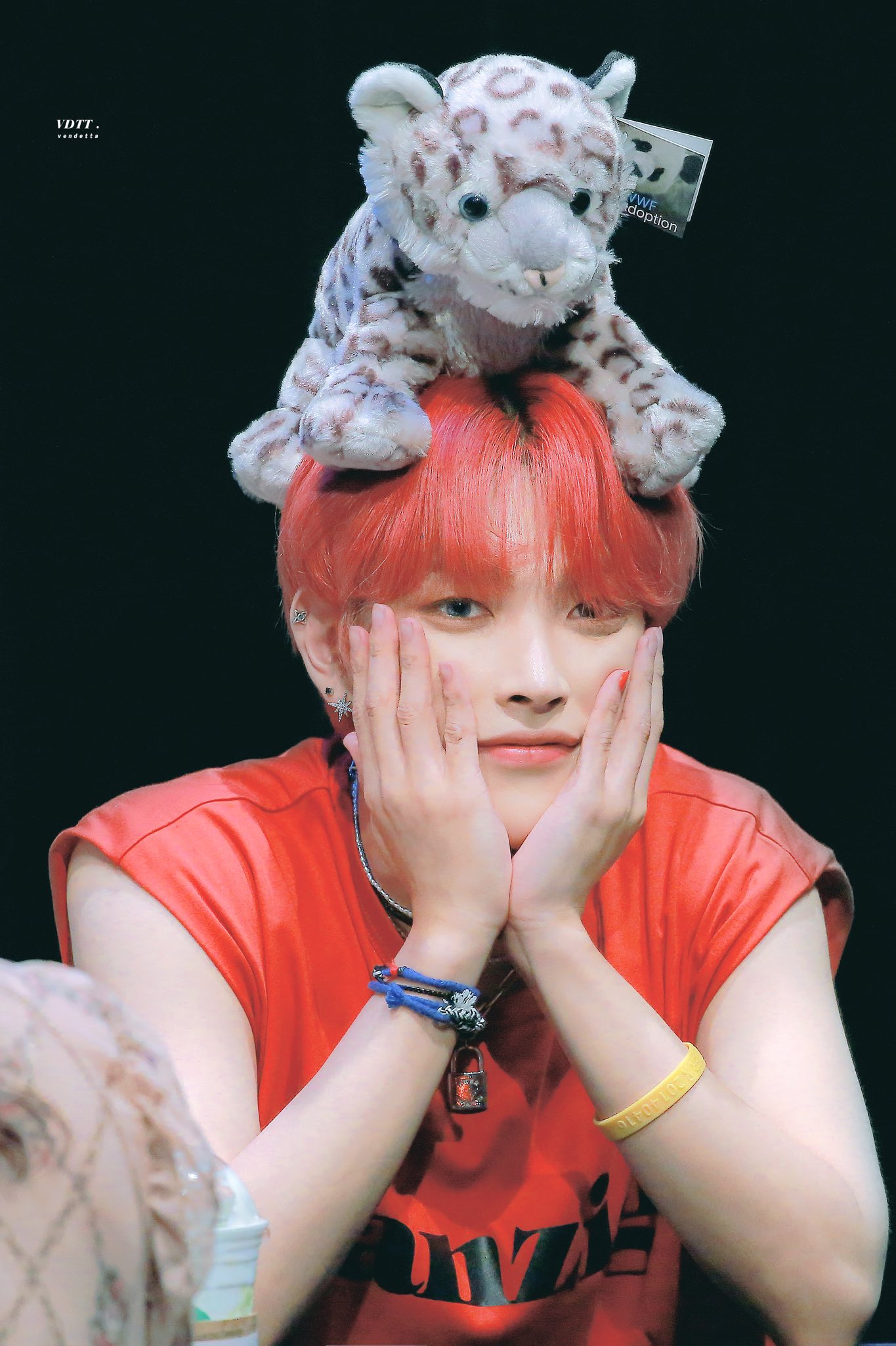 에이티즈 홍중 ❤️vs💙 | 인스티즈