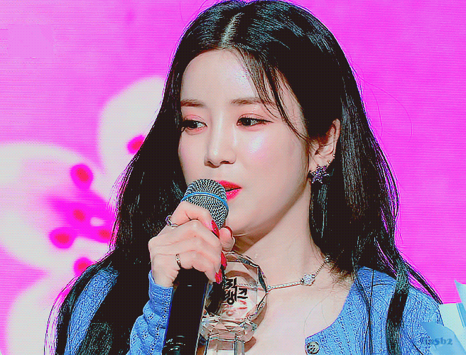 박초롱 리더이자 막내인거 너무 웃김 | 인스티즈