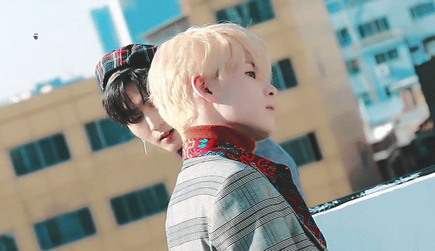 [잡담] 데이식스 보면 ㄹㅇ JYP가 원하는 얼굴이 뭔지 확 보임 | 인스티즈