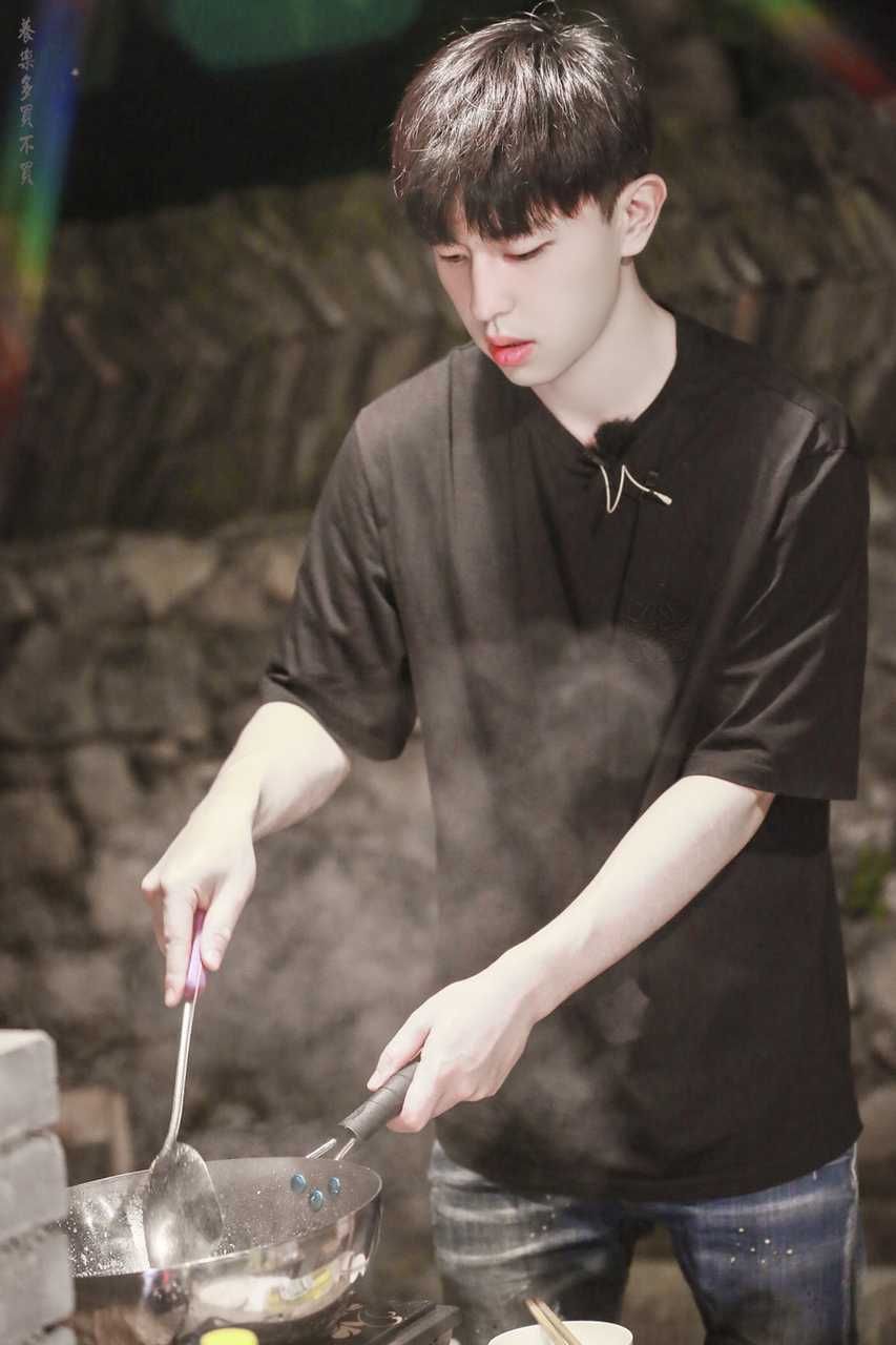 룬룬 피부톤봐바 | 인스티즈