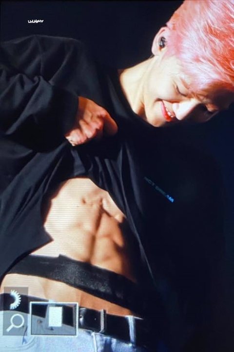 새벽이자나 그치? 핫한거 보구가🔥🔥🔥 | 인스티즈