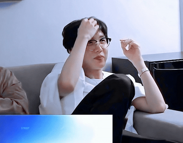 [잡담] 호비 솔앨 기념 큰방에 호비 짤 풀어야지 | 인스티즈