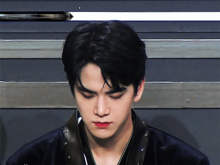 쟤 빵경우인가? 잘생긴 거 같애 | 인스티즈