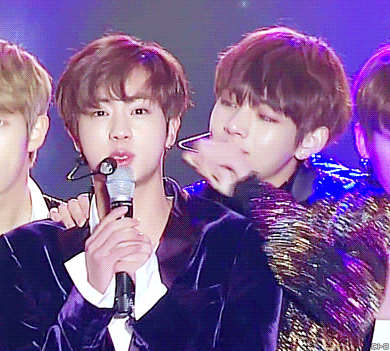 가끔 보면 아이돌들 진짜 겁나 강심장 같음 | 인스티즈