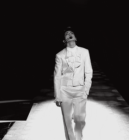 🗣🗣🗣🗣 방탄 팬만 들어와 선물 줄게 ㅇㅇ | 인스티즈