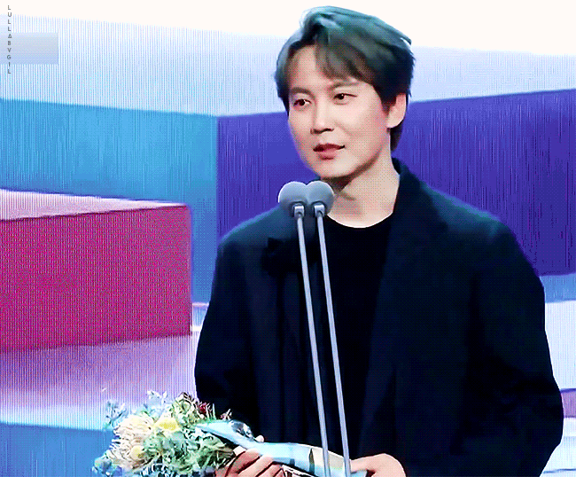 눈동자 굴러가는 것 봐 | 인스티즈