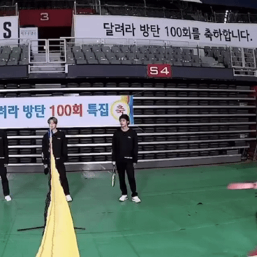 와 잠시만 이목구비에 놀라서 짤 주워왓는데 뷔 개쩐다진짜 | 인스티즈