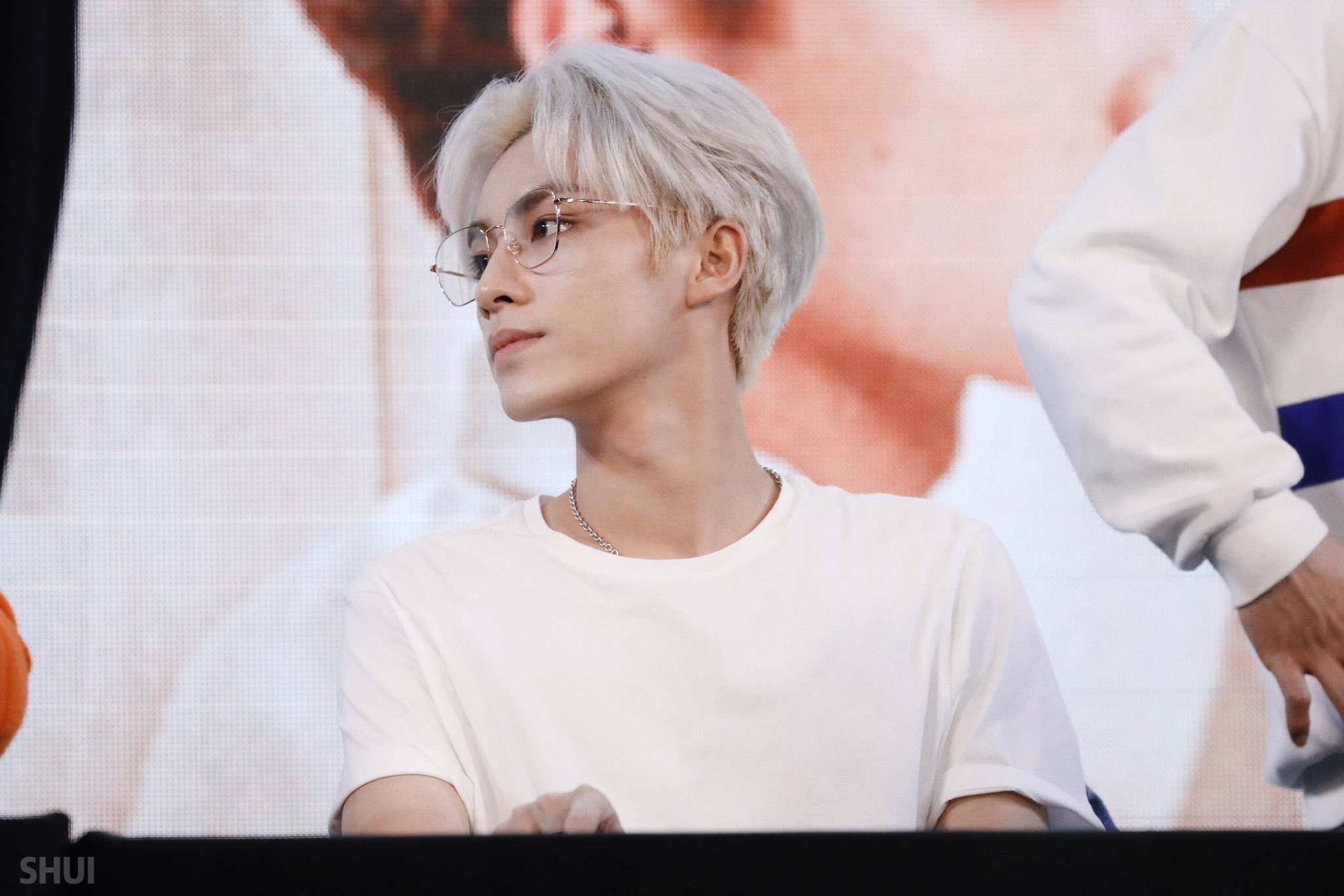 샤오쥔 본격적으로 한국 활동하면 떡상할거라고 예상했는데 | 인스티즈