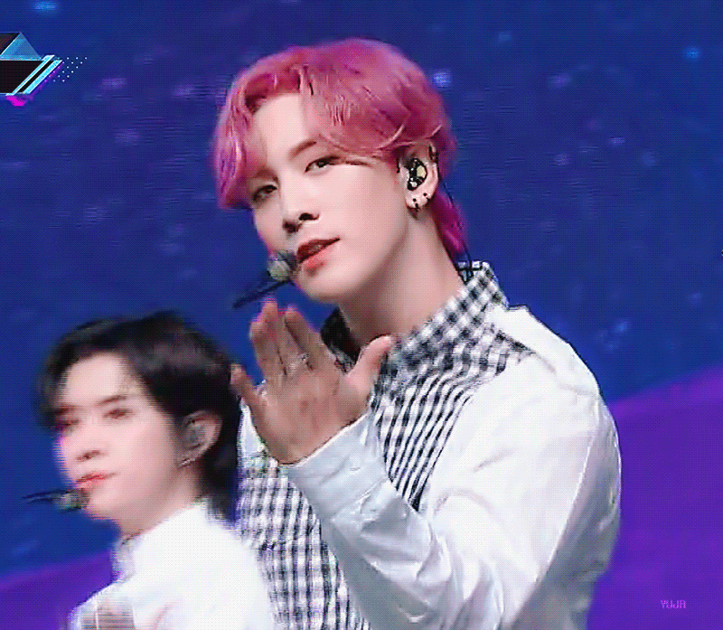 나두 뉴이스트 짤털할랭 잘생긴애들 보고가~ | 인스티즈